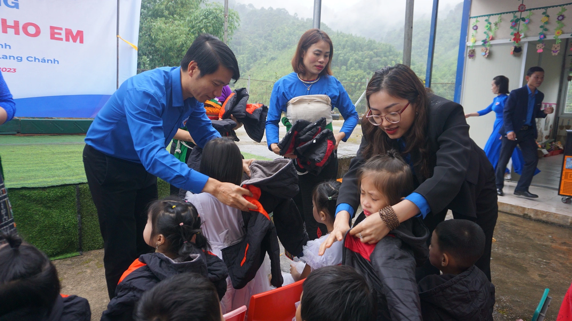 Khoảnh khắc chương trình mùa đông ấm